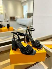 Picture of Louis Vuitton Shoes _SKULVsz35-40YF041312530